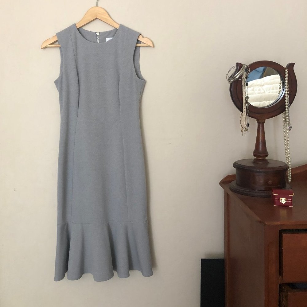 CALVIN KLEIN gray sheath dress w/flounce hem – 4